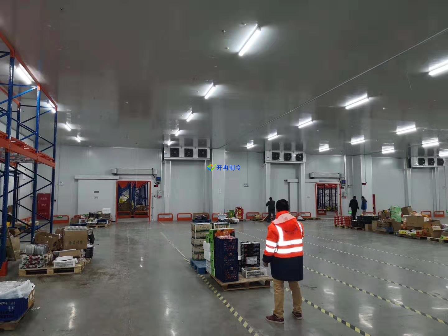 2300平的冷凍庫工程，包含所選擇的制冷設備多少錢